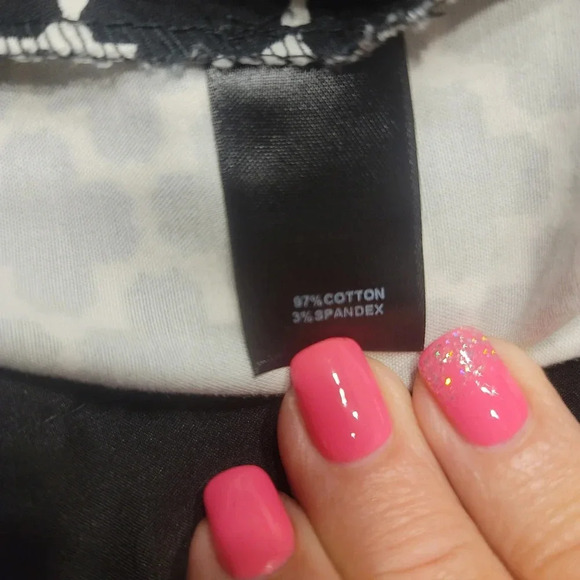 White House  Black Market black/ white pants.  Slim ankle. NWOT - Picture 9 of 9